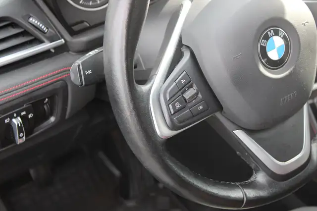 BMW 2 Series view 8