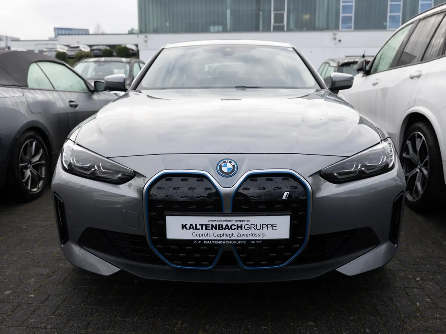 BMW i4 eDrive 40 Gran Coupe AHK LED ACC NAVI SHZ Grau - 2