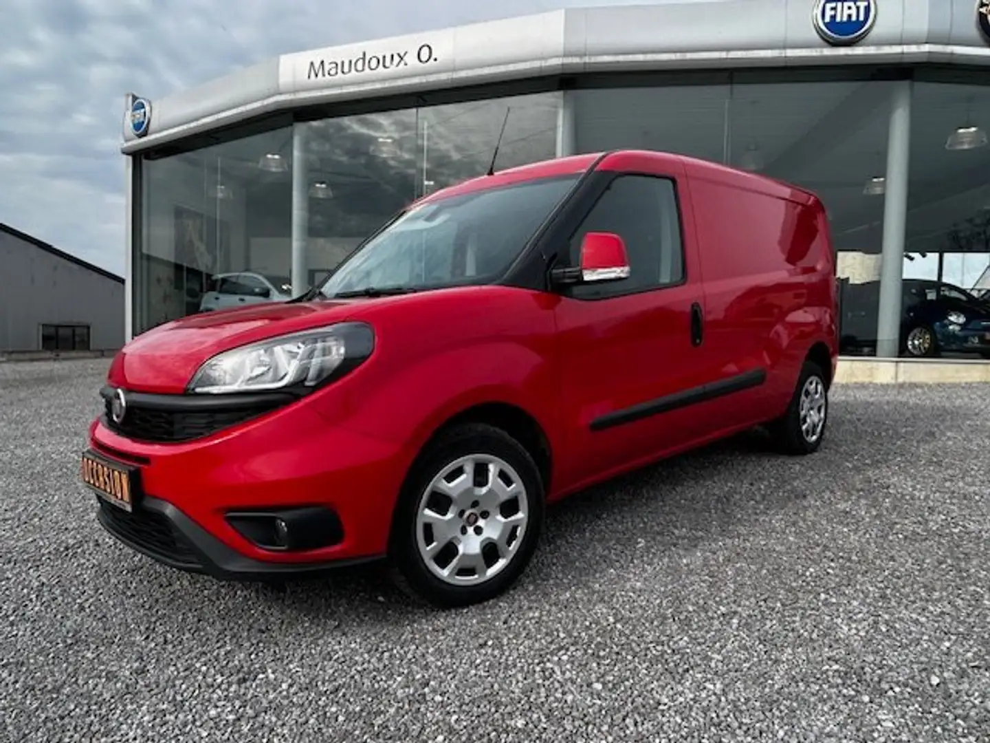Fiat Doblo Cargo Maxi Rouge - 1