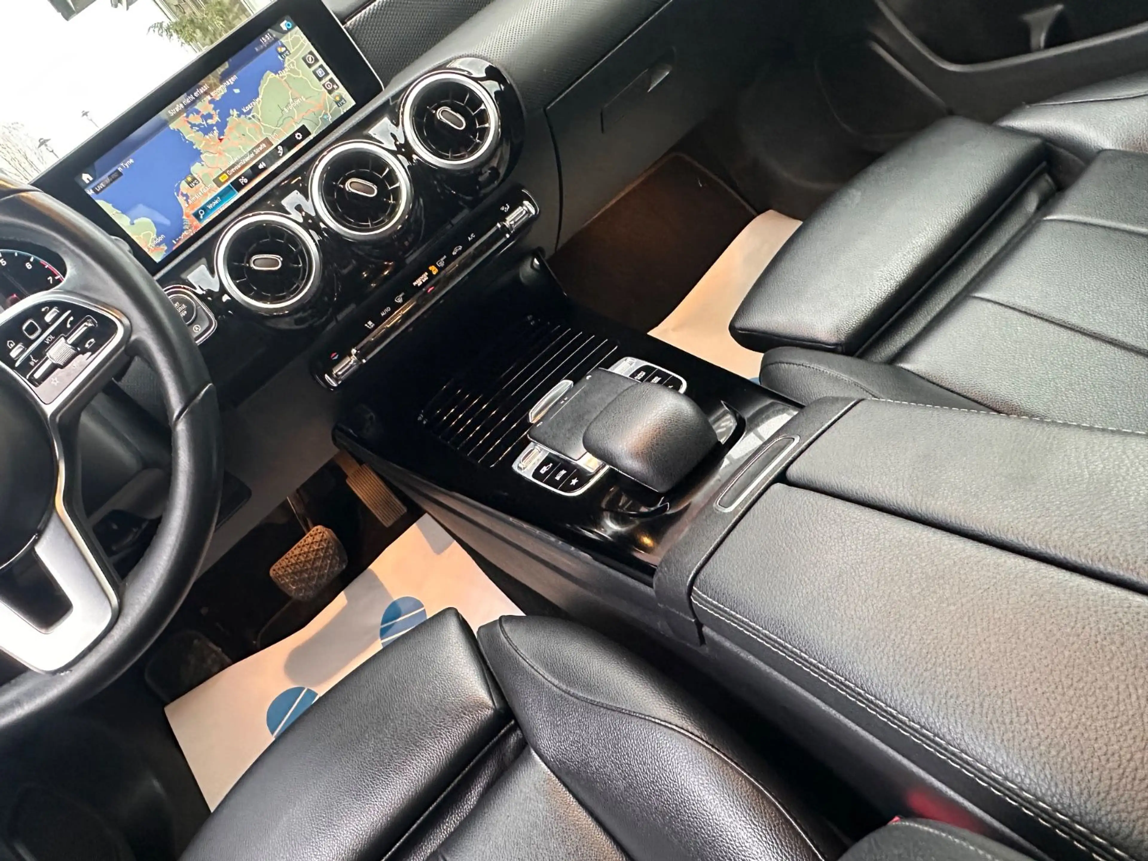 Mercedes-Benz A 250 Progressive *NAVI*KAMERA*LEDER*LED* — photo 14
