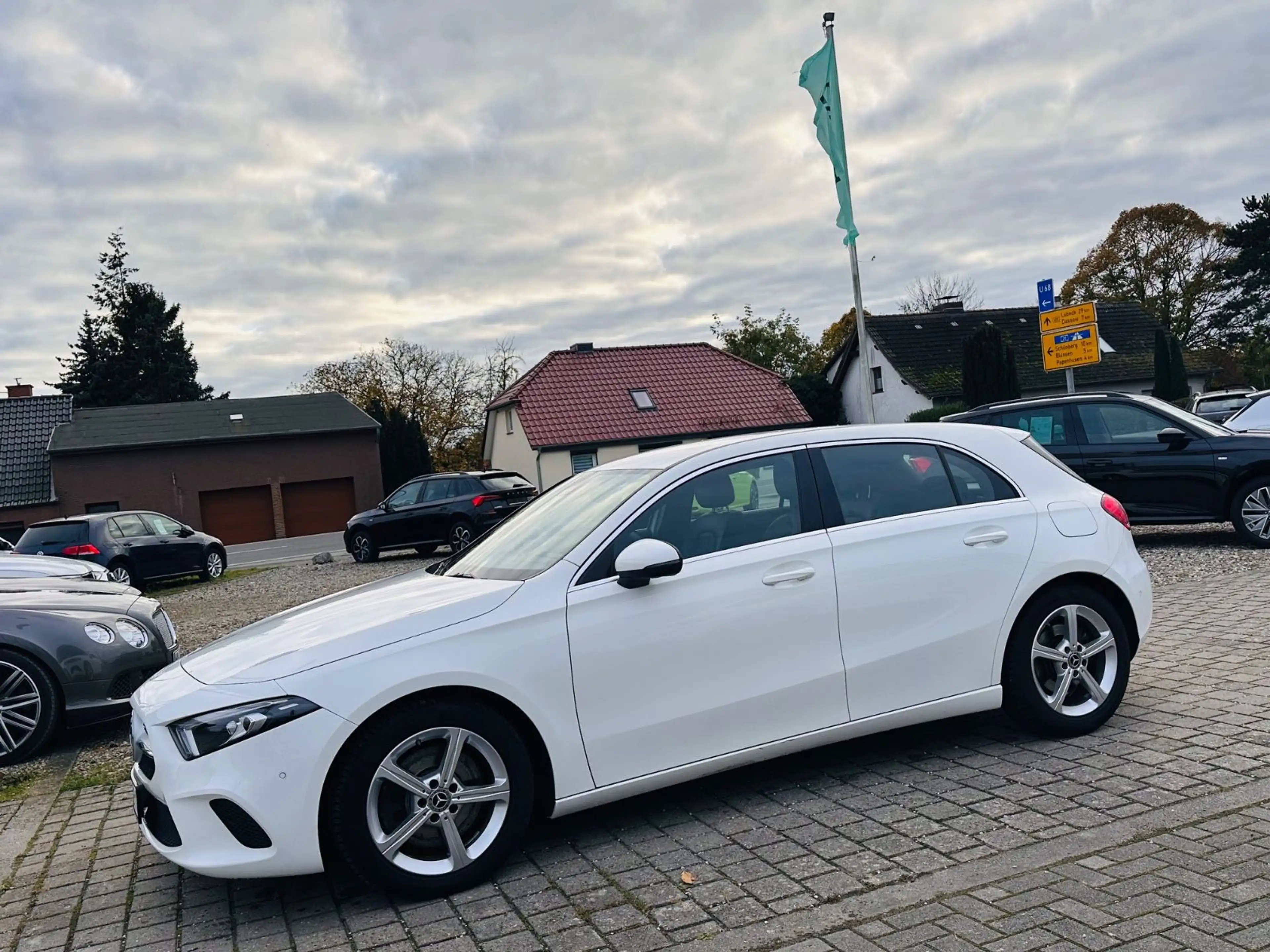 Mercedes-Benz A 250 Progressive *NAVI*KAMERA*LEDER*LED* — photo 4