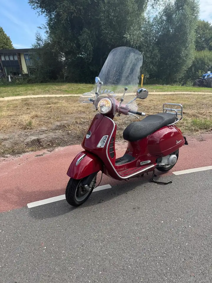 Piaggio GTS 250