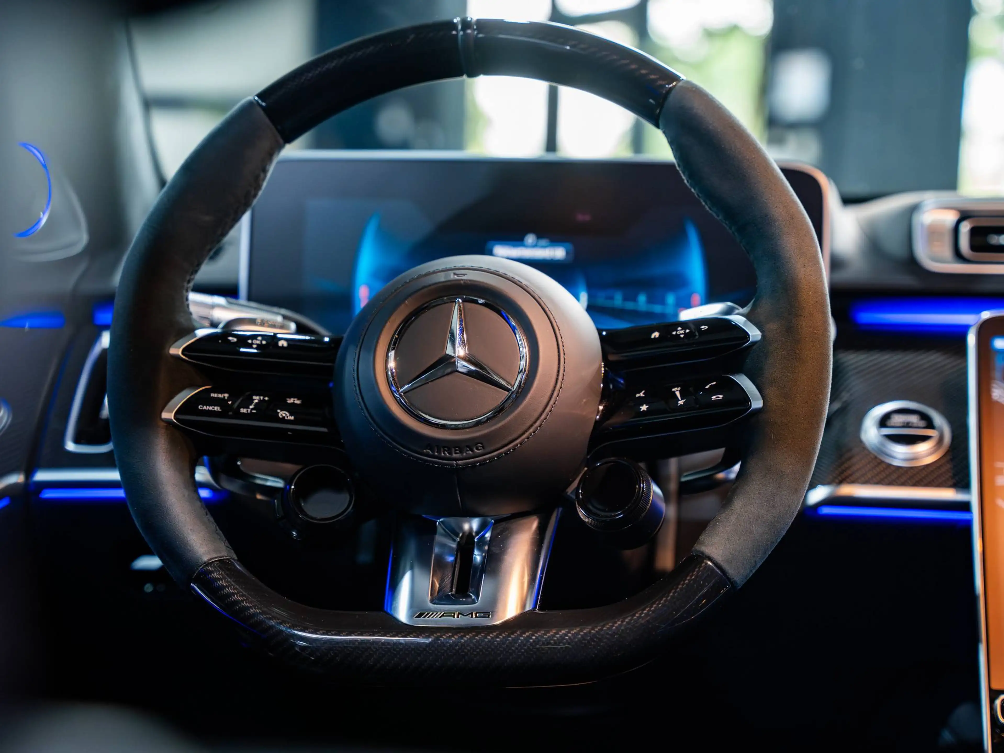 Mercedes-Benz S 63 AMG 4-MATIC E Performance - Long - Carbon - HUD - Burmester High-End - Rear Steering - Massage — photo 8