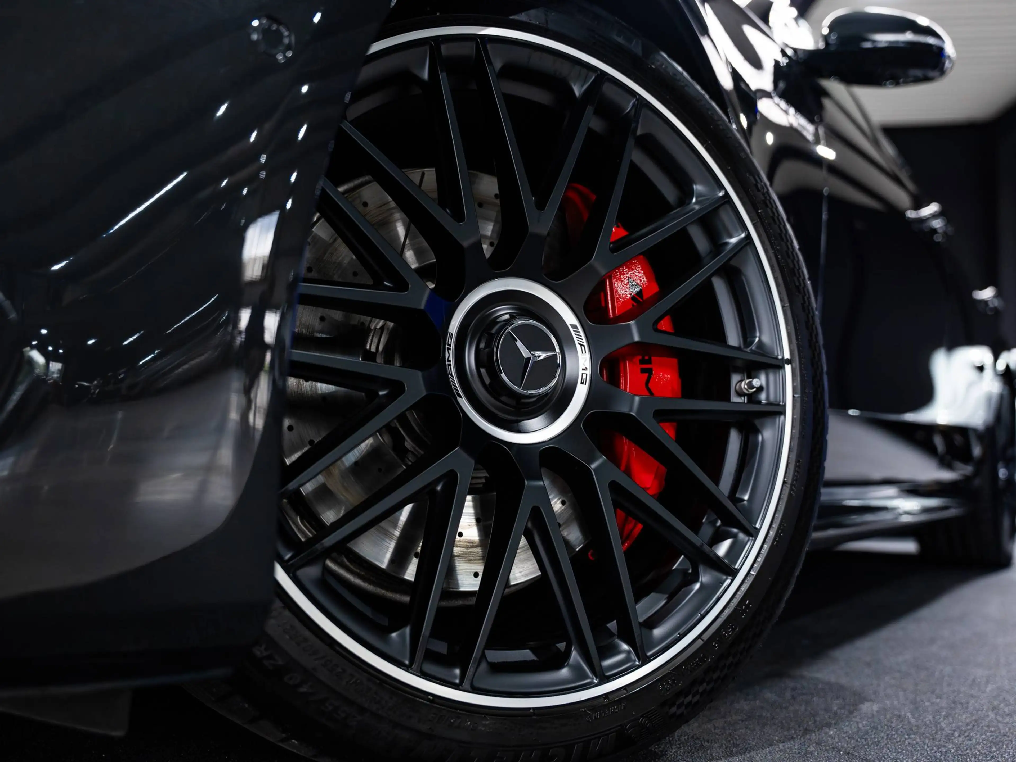 Mercedes-Benz S 63 AMG 4-MATIC E Performance - Long - Carbon - HUD - Burmester High-End - Rear Steering - Massage — photo 7