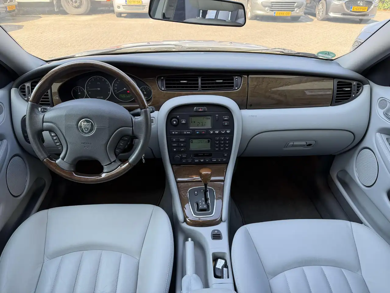 Jaguar X-Type 2.5 V6 Executive Youngtimer Nieuwstaat, foto 9