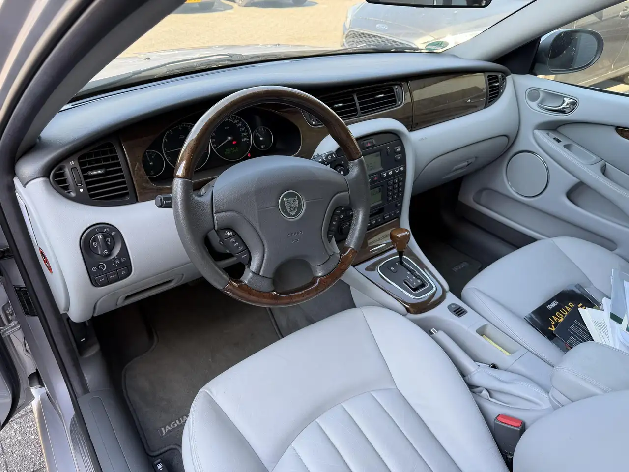 Jaguar X-Type 2.5 V6 Executive Youngtimer Nieuwstaat, foto 6