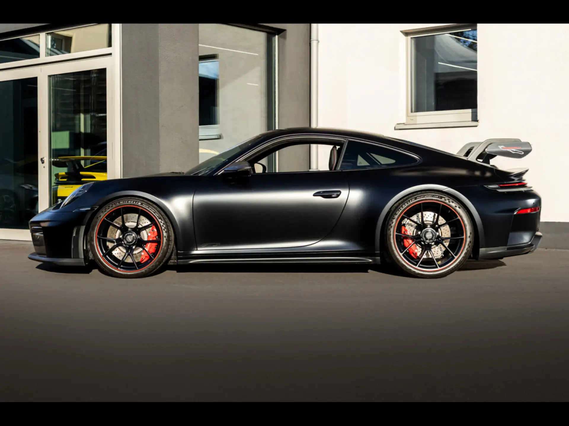 포르쉐 911 GT3 2025 건메탈 사진 2