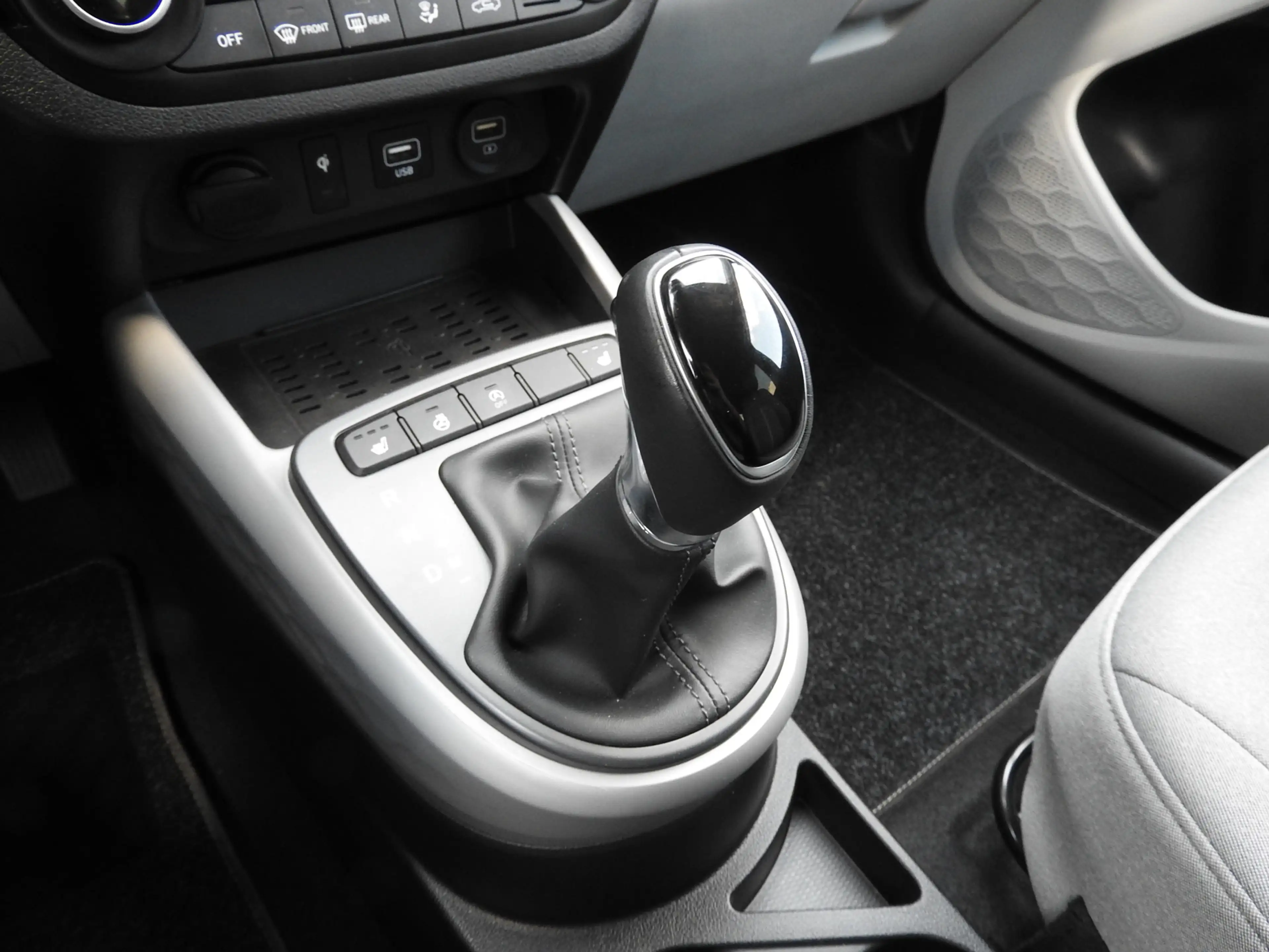 Hyundai i10 1.0 Comfort Smart Automaat 5-zits, Climat Control, — photo 12