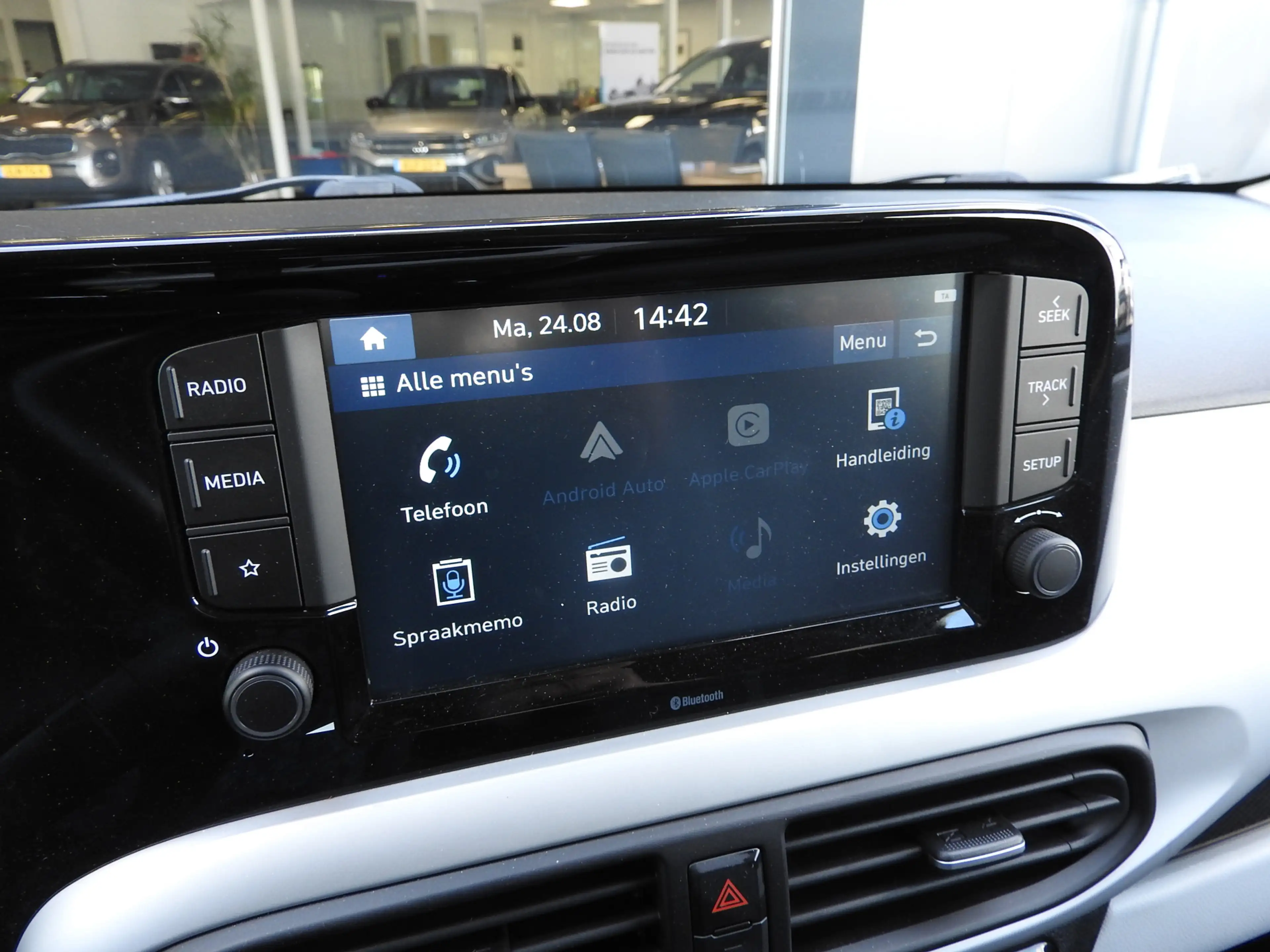 Hyundai i10 1.0 Comfort Smart Automaat 5-zits, Climat Control, — photo 11