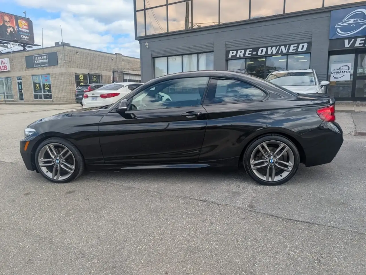 BMW 2 Series снимка BMW 2 Series