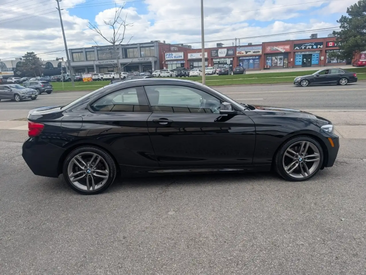 BMW 2 Series снимка BMW 2 Series