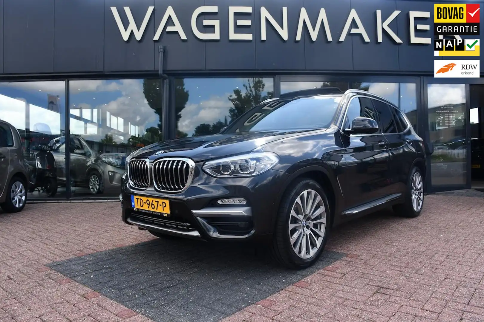 BMW X3 XDrive20i High Executive AUT|NAV|PANO|Leder|Headup - 1