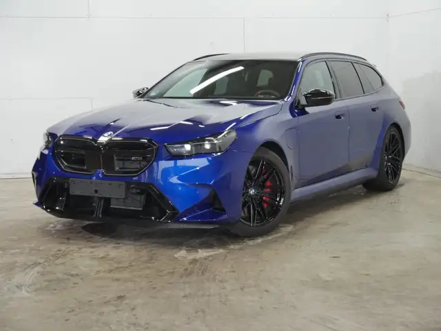 BMW M5 Touring  B&W HiFi Driving+Parkingassist Anhängerk.