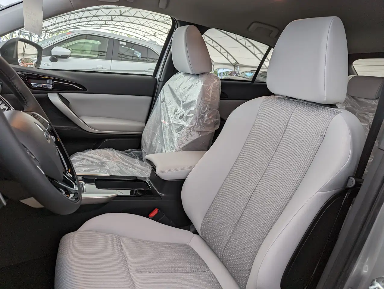 Mitsubishi Eclipse Cross снимка Mitsubishi Eclipse Cross