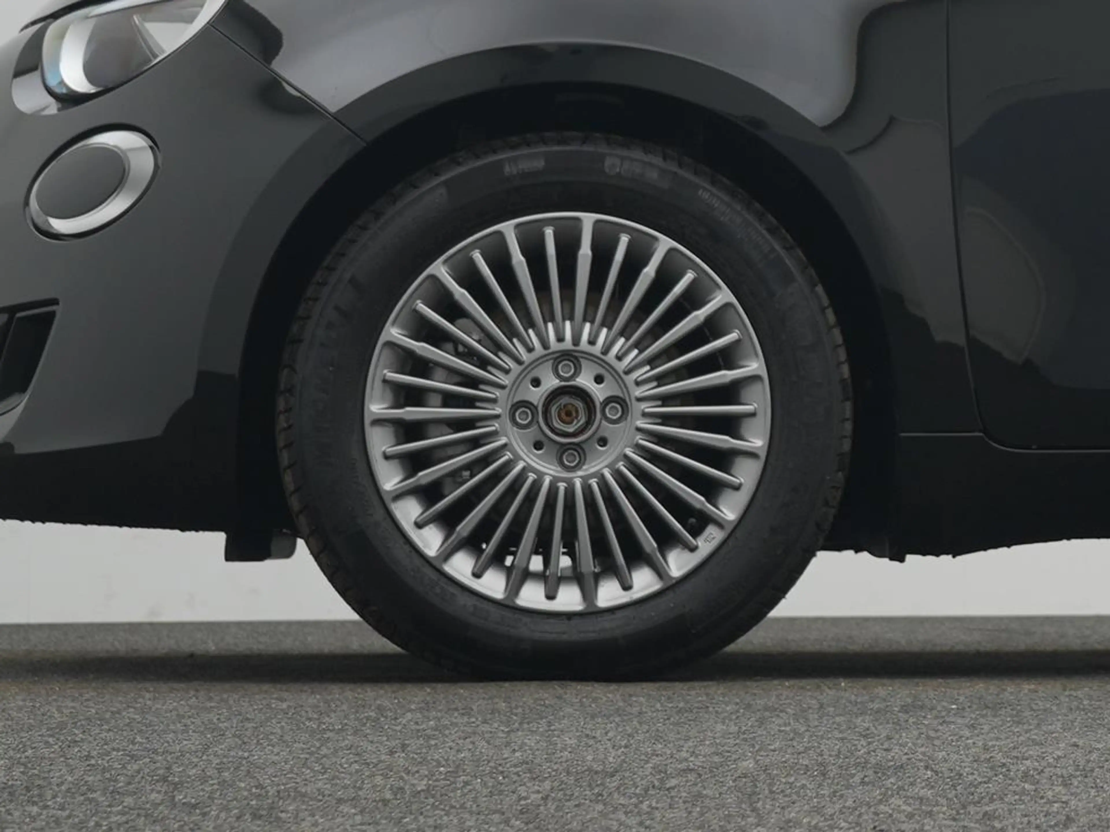 Fiat 500 Benzin Icon + Komfort Paket light — photo 10