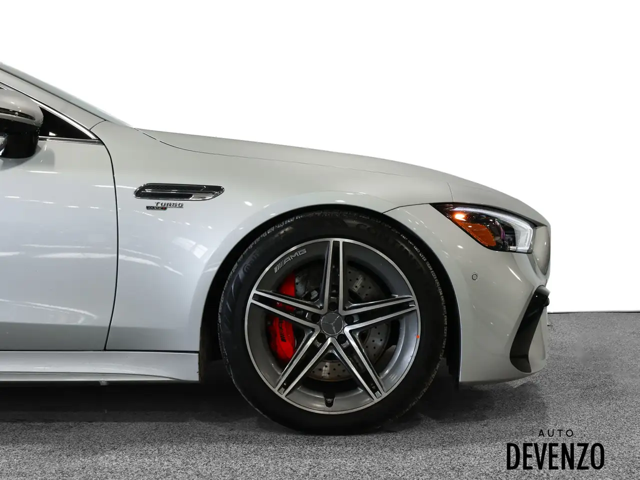 Mercedes-Benz AMG GT снимка Mercedes-Benz AMG GT