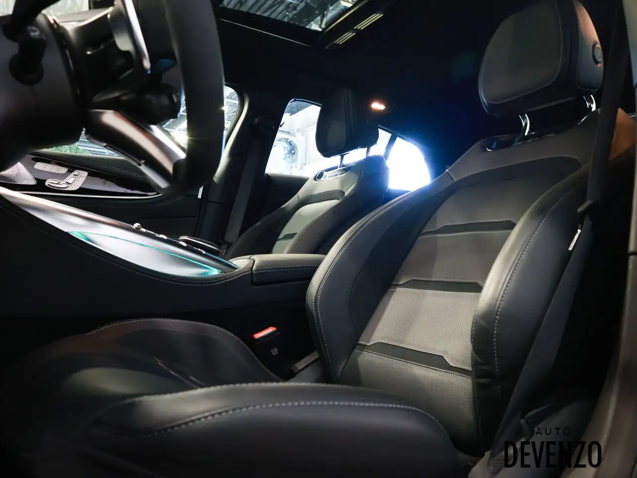 Mercedes-Benz AMG GT снимка Mercedes-Benz AMG GT