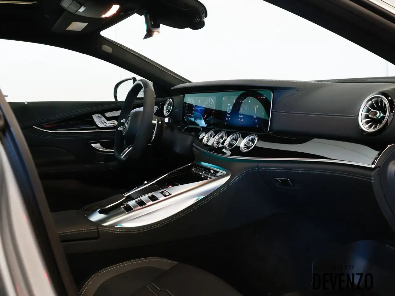 Mercedes-Benz AMG GT снимка Mercedes-Benz AMG GT