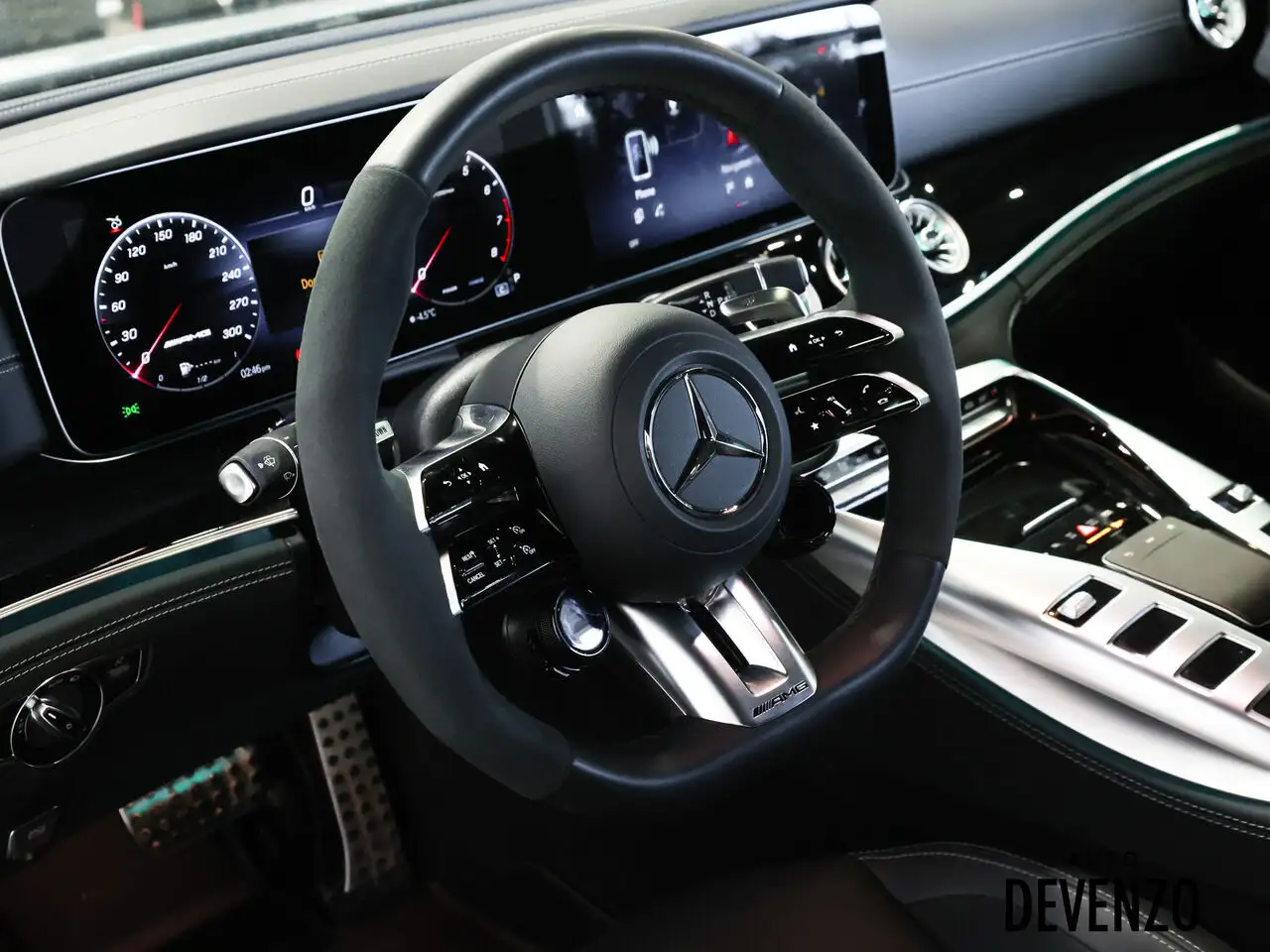 Mercedes-Benz AMG GT снимка Mercedes-Benz AMG GT