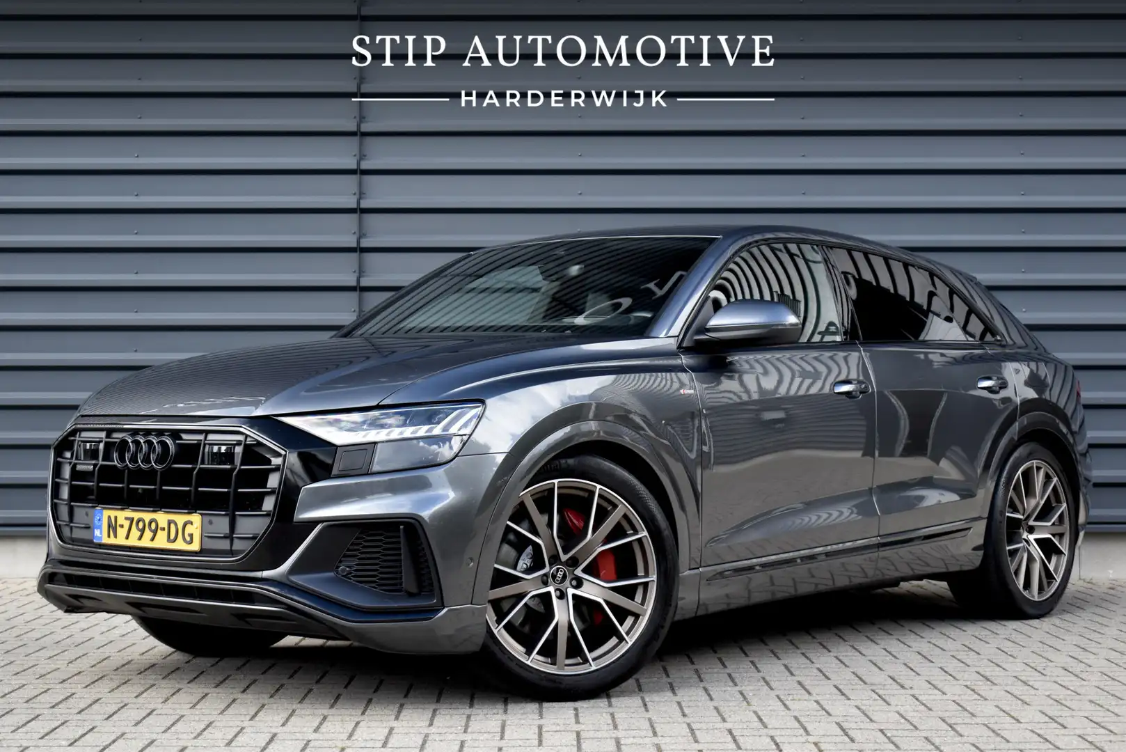 Audi Q8 55 TFSI e Quattro Pro Line S | ACC | RS-Seats | He Grijs - 1