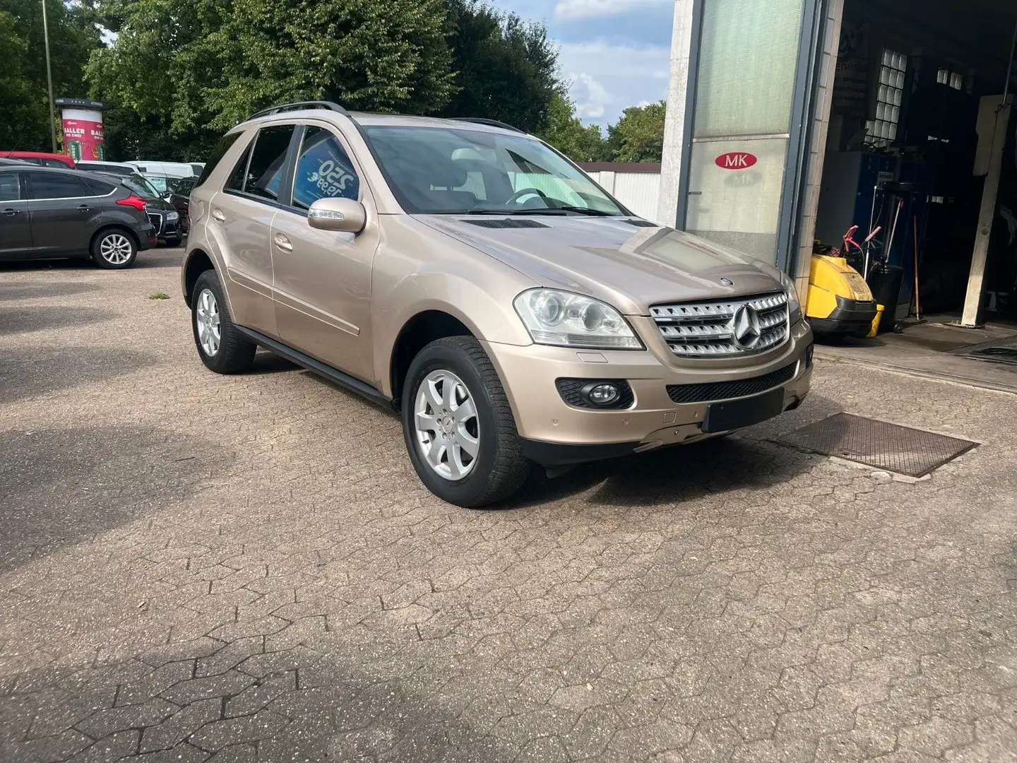 Mercedes-Benz ML 320 CDI 4 Matic-Climatronic-Navigacion-AHK Bej - 1
