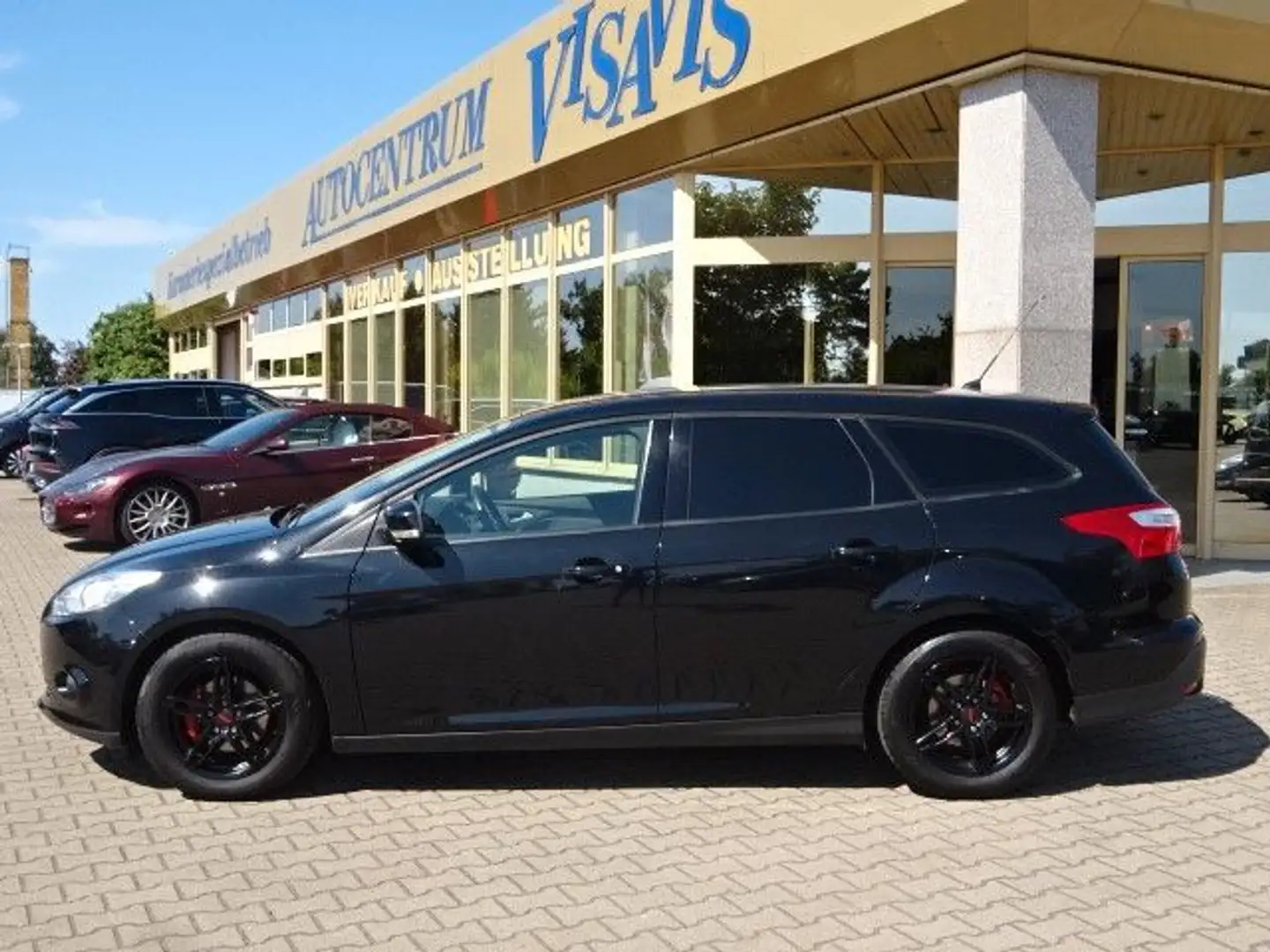 Ford Focus Turnier 115PS Trend Klimaaut. LMF Schwarz - 2
