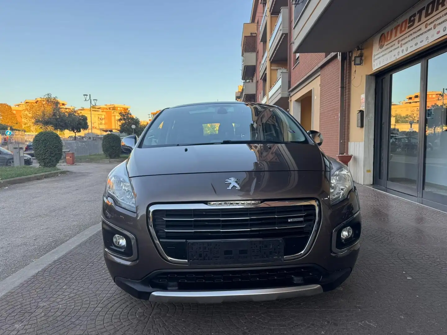 Peugeot 3008 3008 2.0 hdi Hybrid4 Marrón - 2