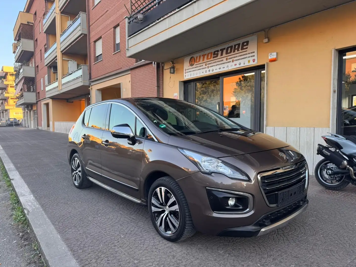 Peugeot 3008 3008 2.0 hdi Hybrid4 Marrón - 1