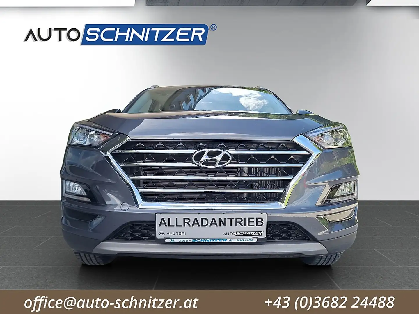Hyundai TUCSON Tucson 1,6 CRDI 4WD Level 3 Run Grau - 2