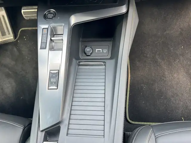 Peugeot 308 view 14