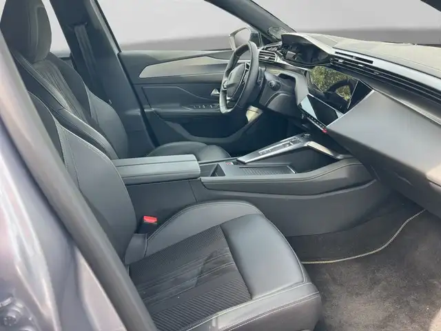 Peugeot 308 view 9