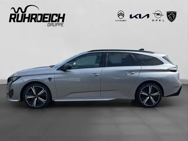 Peugeot 308 view 2