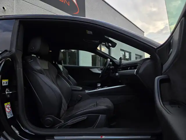 Audi A5 view 9