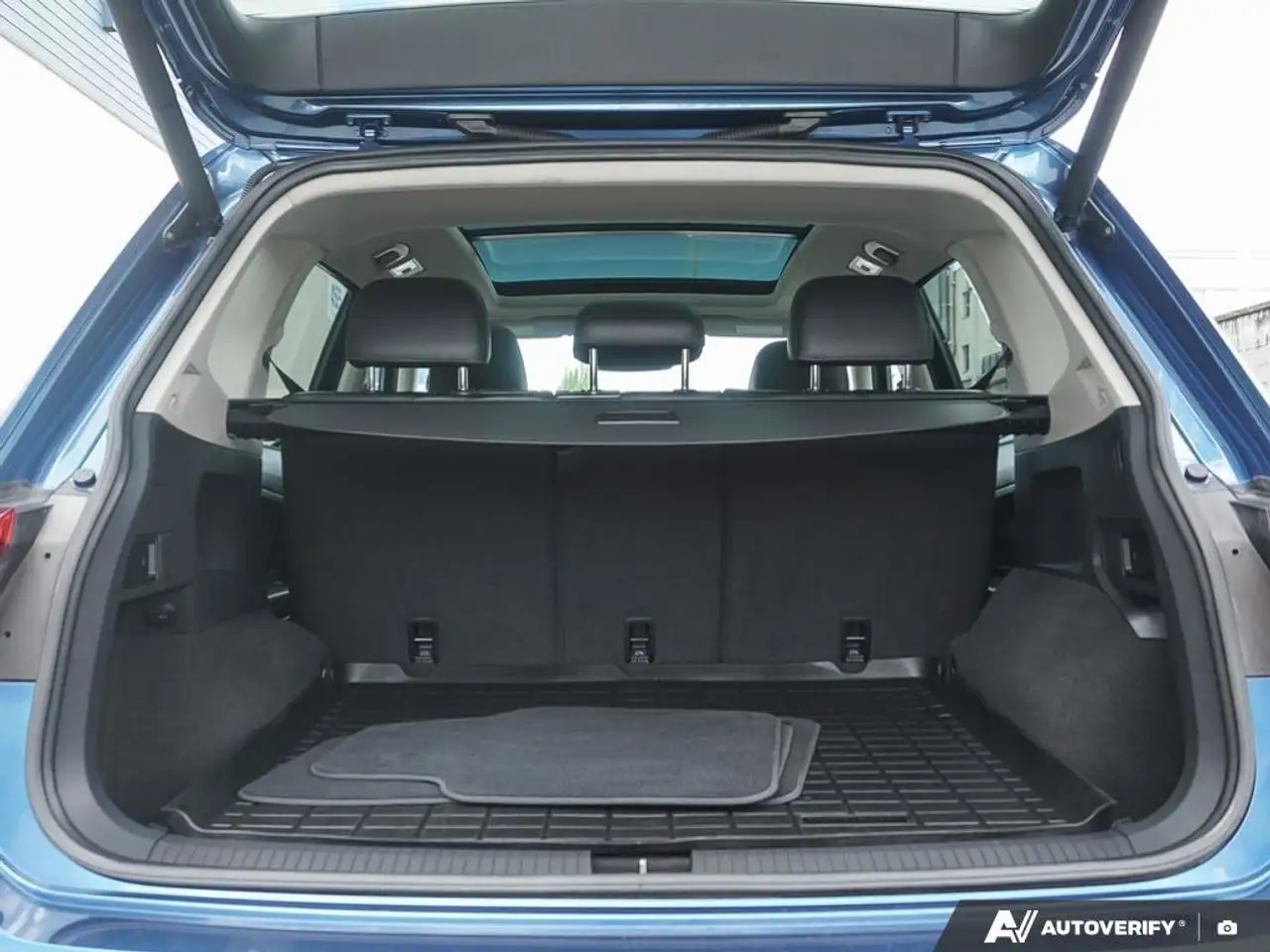 Volkswagen Tiguan снимка Volkswagen Tiguan
