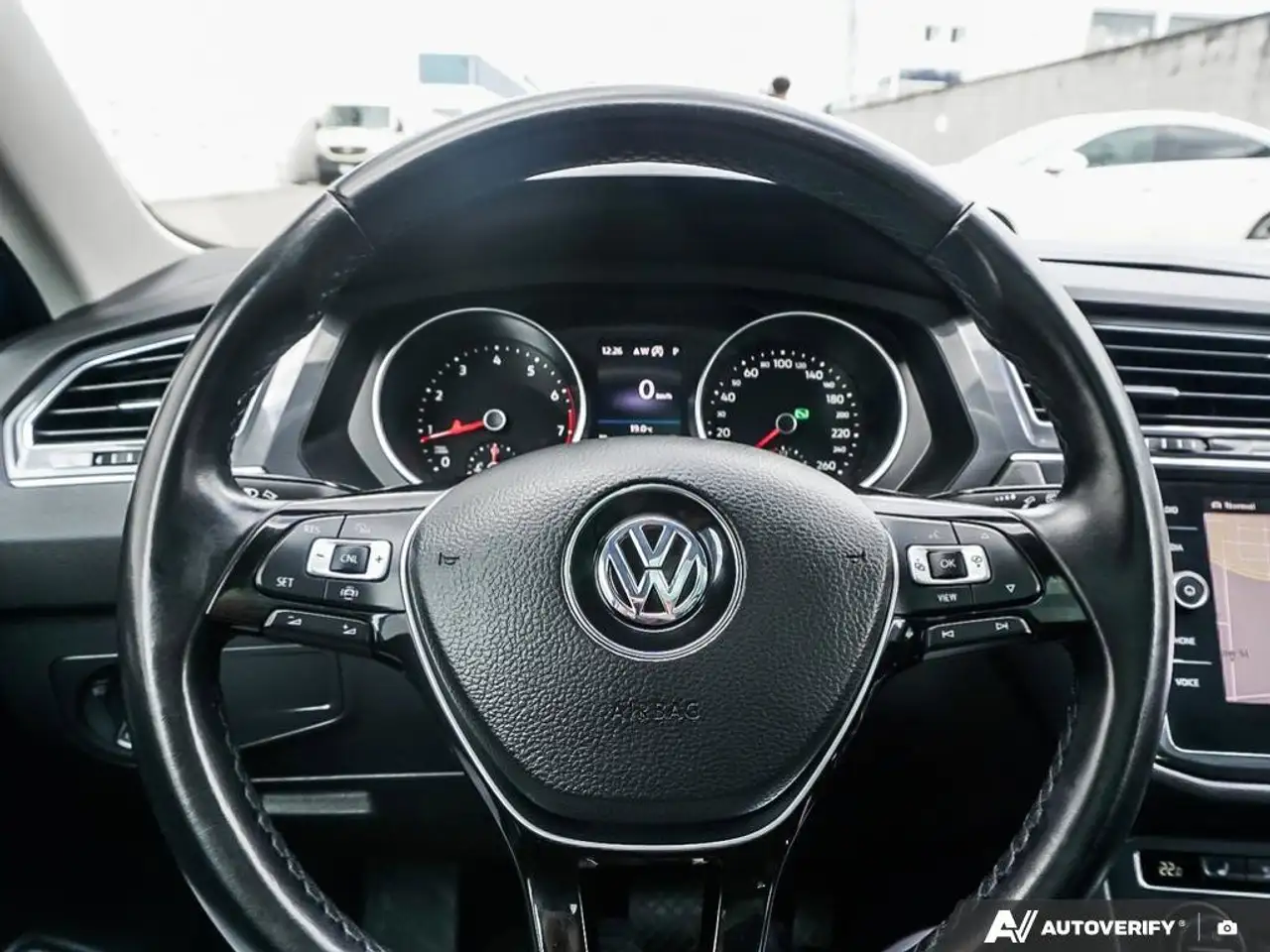 Volkswagen Tiguan снимка Volkswagen Tiguan