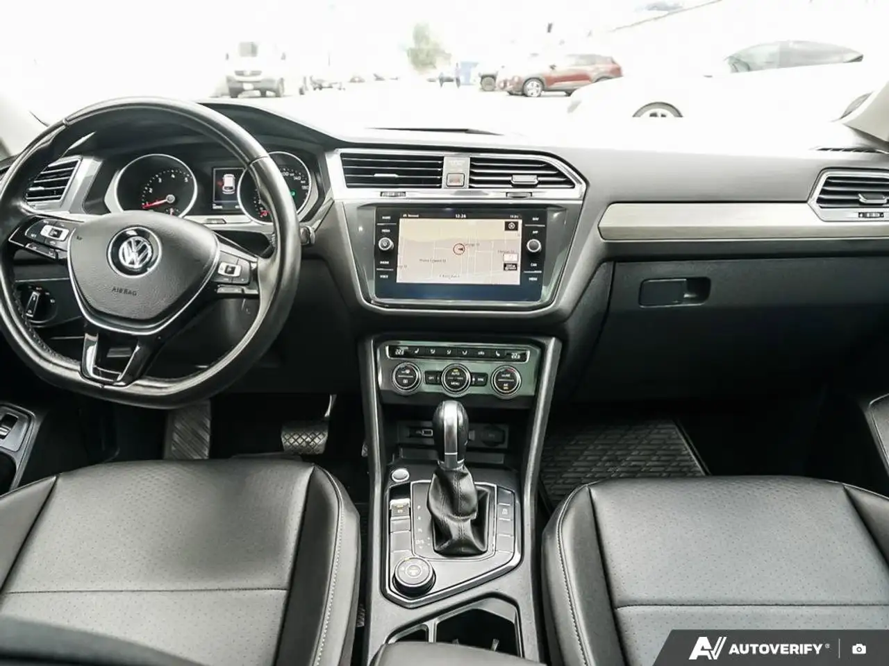 Volkswagen Tiguan снимка Volkswagen Tiguan