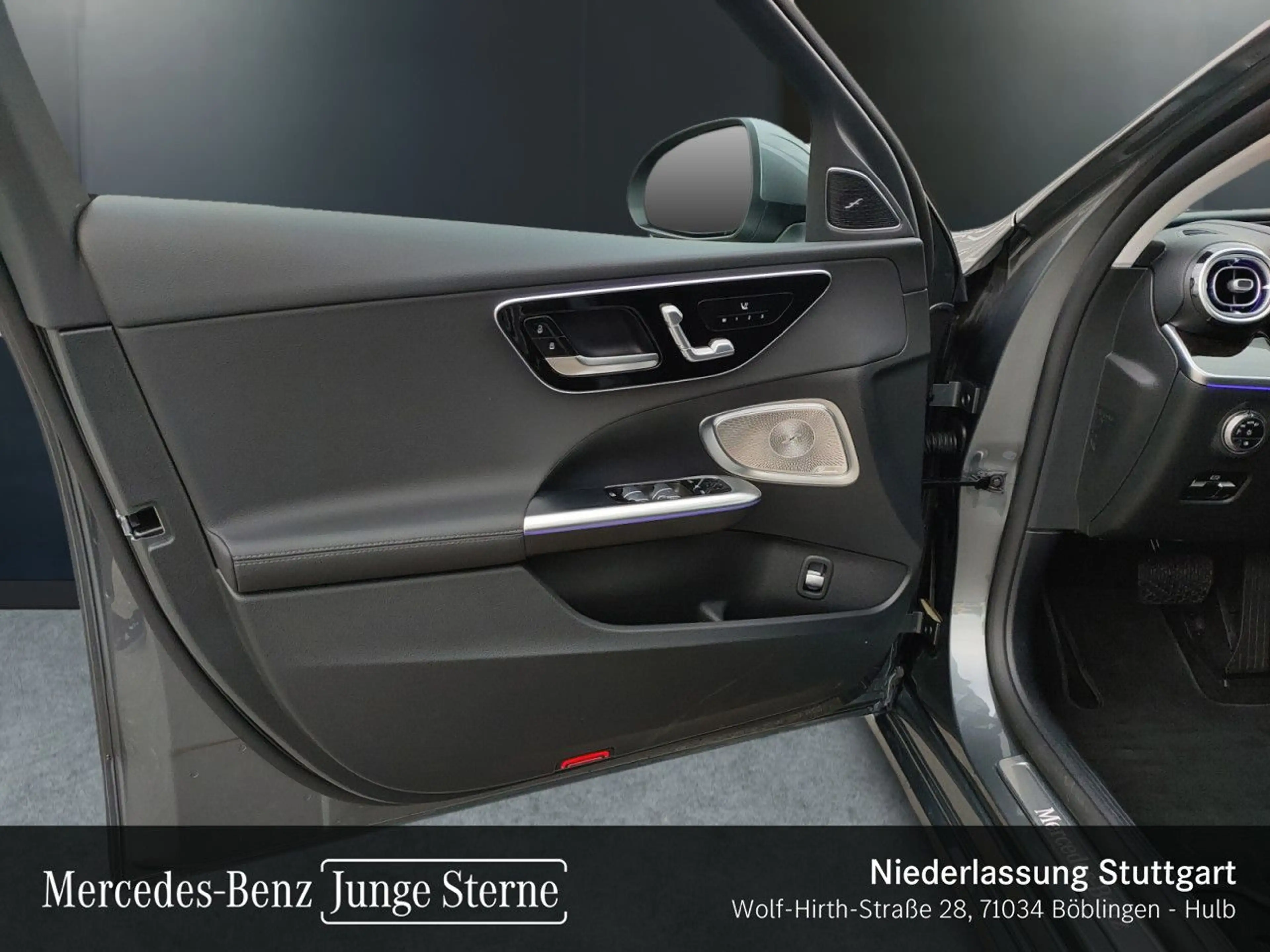 Mercedes-Benz C 200 T AVANTG+PANO+360+BURMESTER+KEYLESS+9G — photo 12