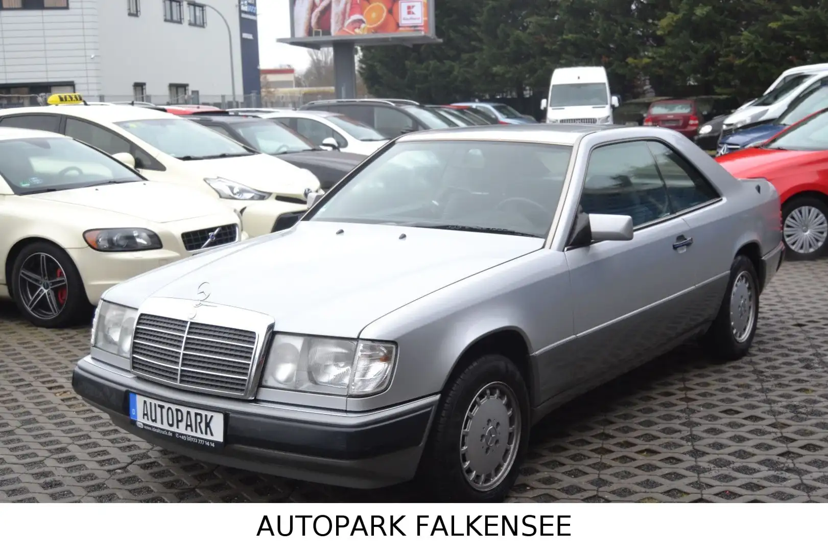 Mercedes-Benz 230 CE H-KENNZEICHEN OLDTIMER AUTOMATIK Silber - 1