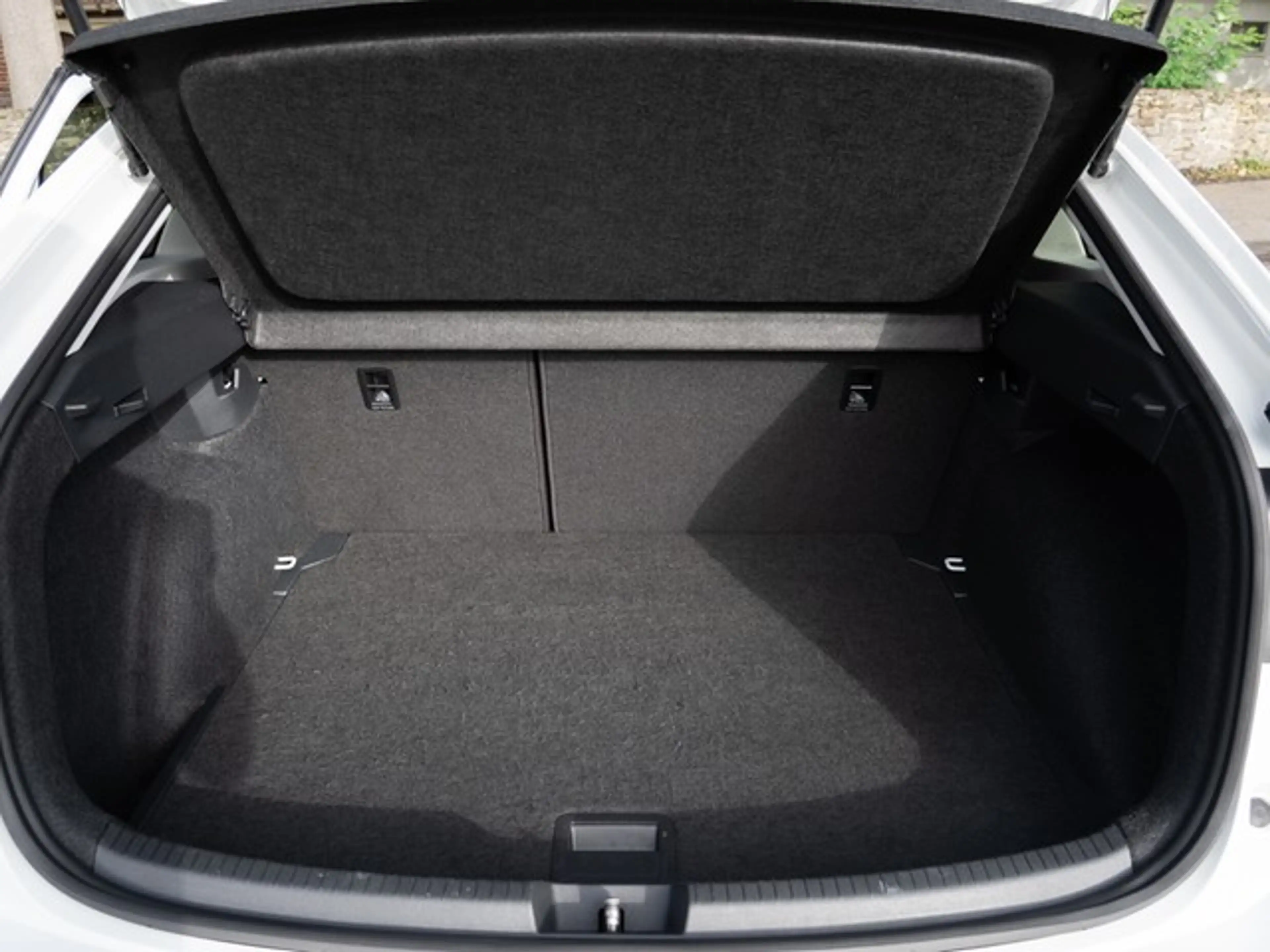 Volkswagen Taigo TSI DSG Style AHK Matrix RFK NAVI — photo 4