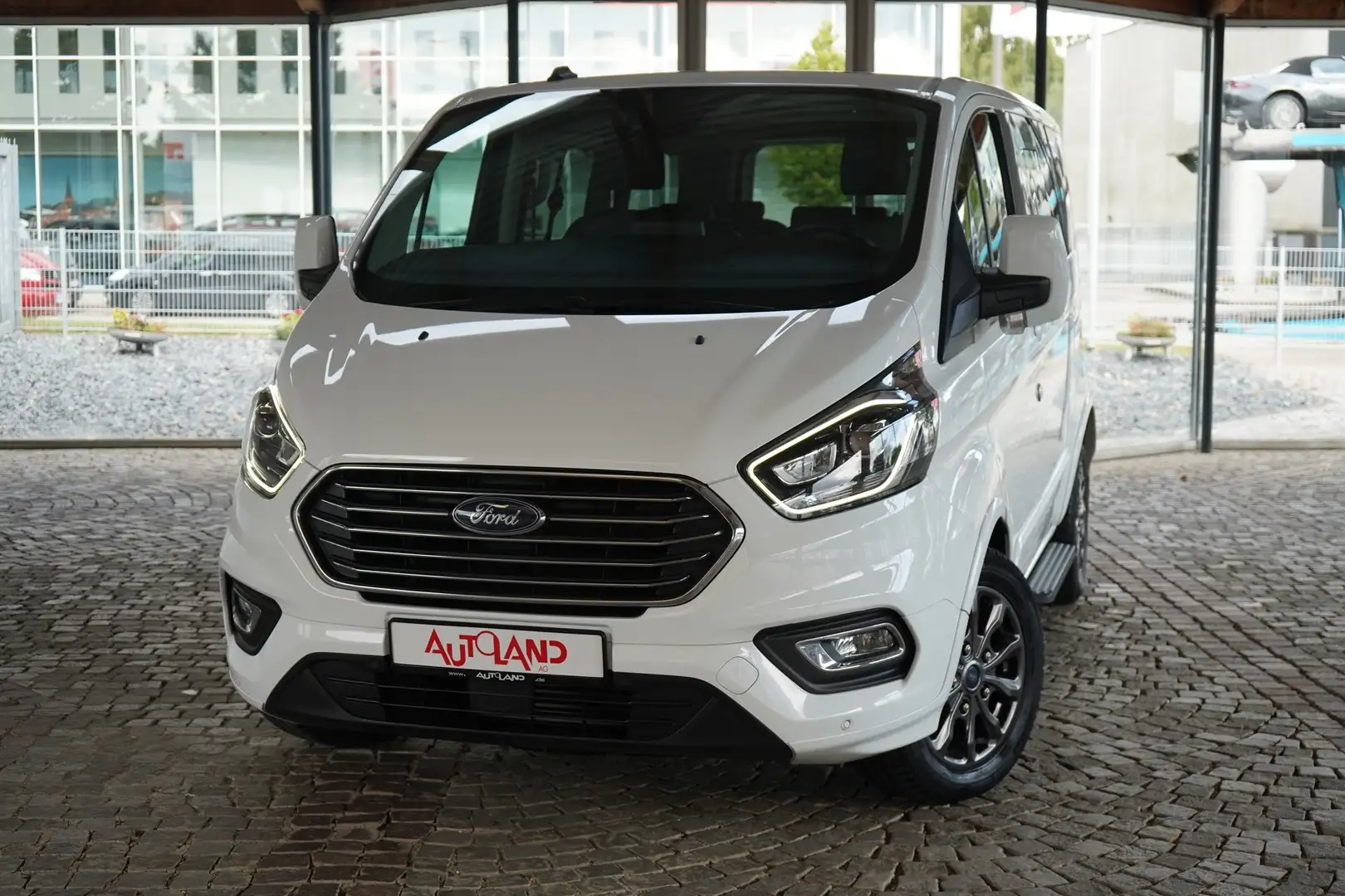 Ford Tourneo Custom 2.0 TDCi Standheizung AHK 8-Sitzer Wit - 2