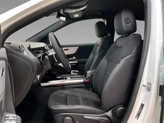 Mercedes-Benz Gla Class view 8