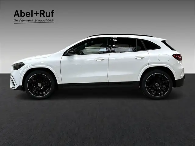 Mercedes-Benz Gla Class view 4