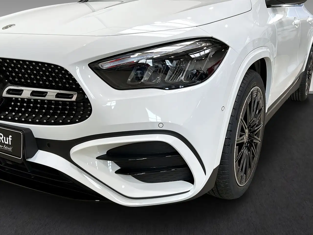 Mercedes-Benz GLA 200 AMG+LED+Night+AHK+Ambi+TotW+20"+MBUX 15