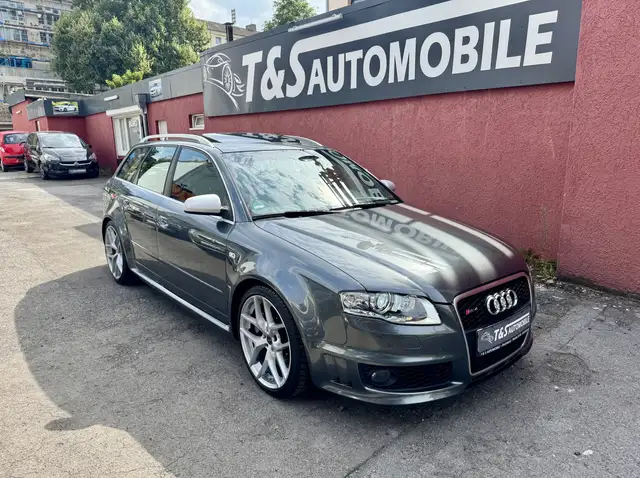 Audi RS4 4.2 FSI Kombi quattro ( Top Zustand ) Tüv Neu