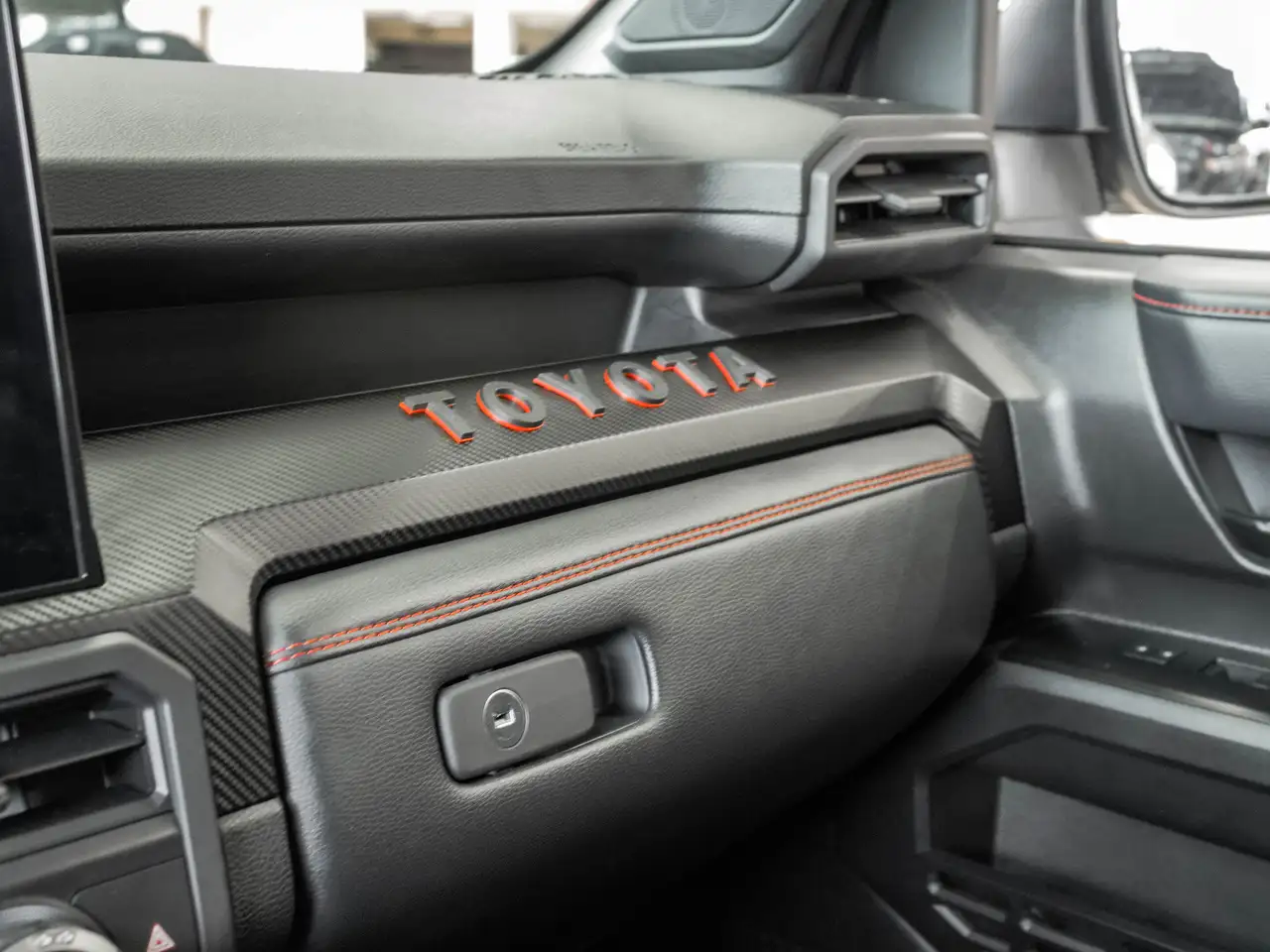 Toyota Tacoma снимка Toyota Tacoma