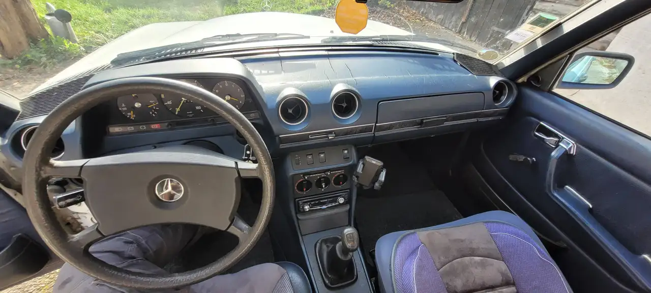 Mercedes-Benz 200 123, foto 7