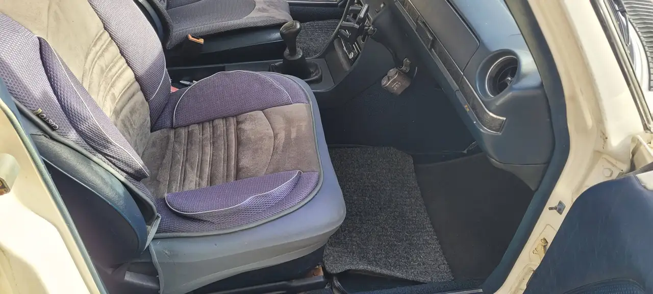 Mercedes-Benz 200 123, foto 8
