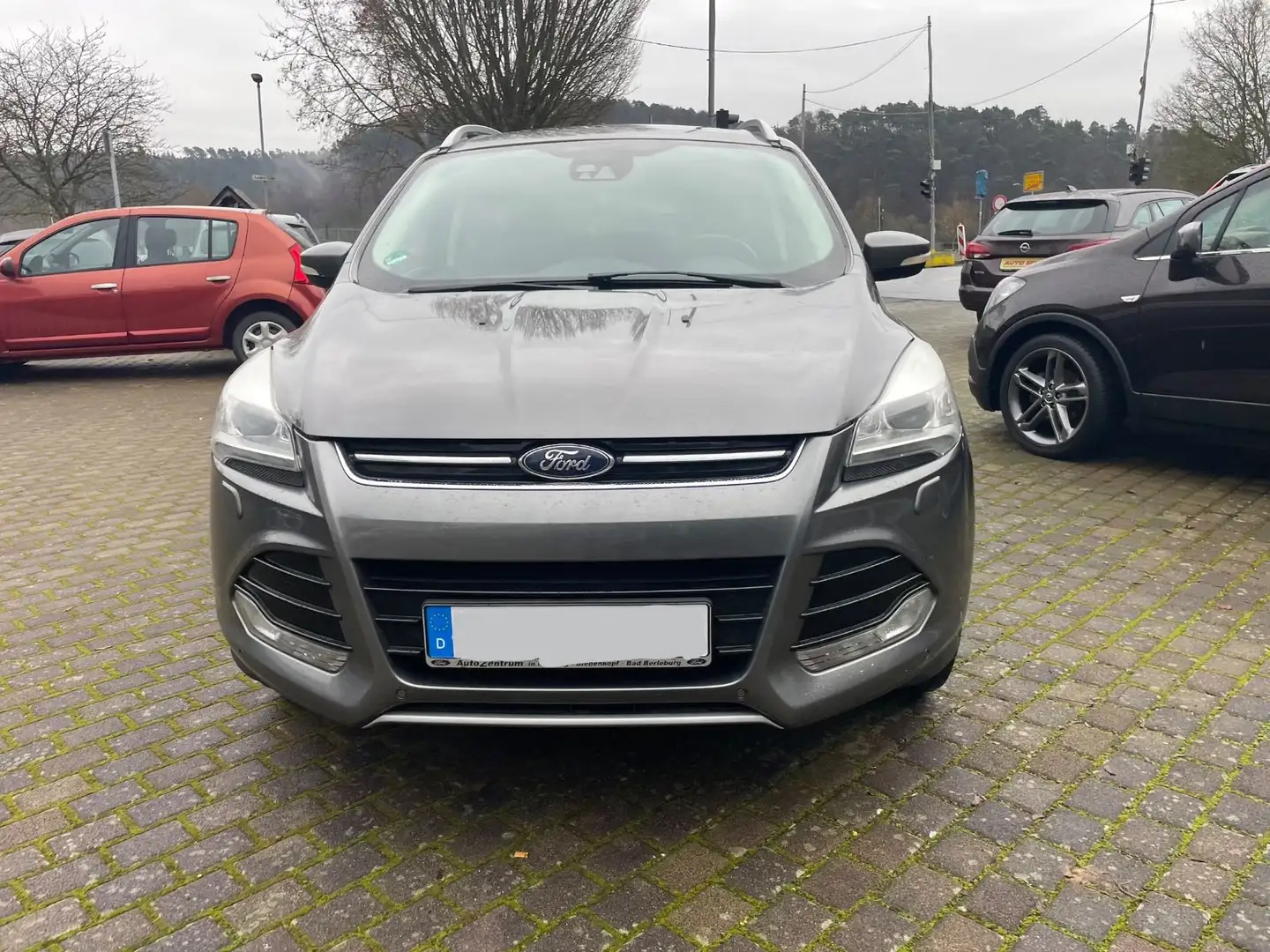 Ford Kuga Titanium 2,0TDCI Automatik Grau - 2