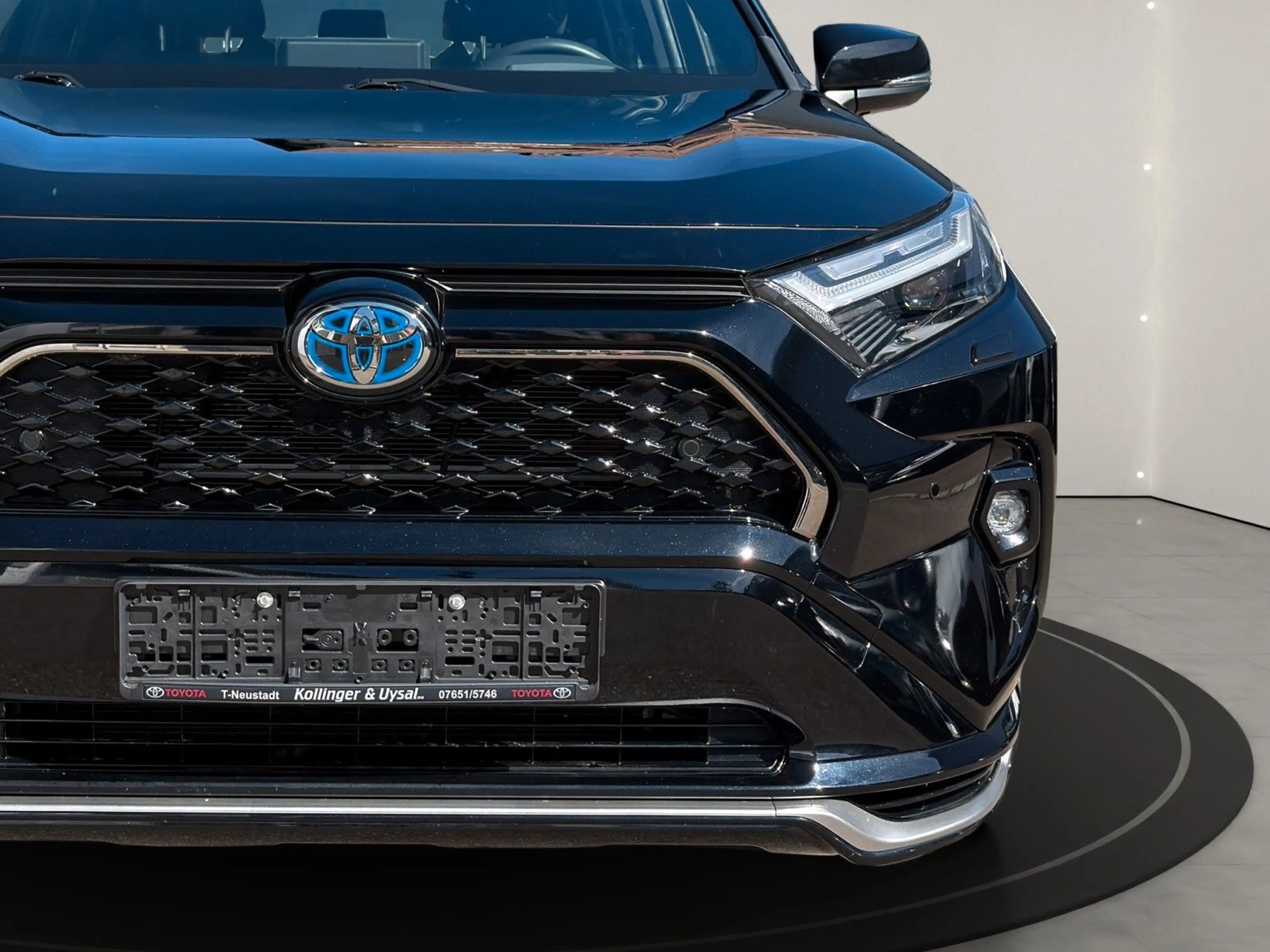 Toyota RAV 4 RAV4 Plug-in Hybrid 4x4 Comfort Technik-Pa — photo 11