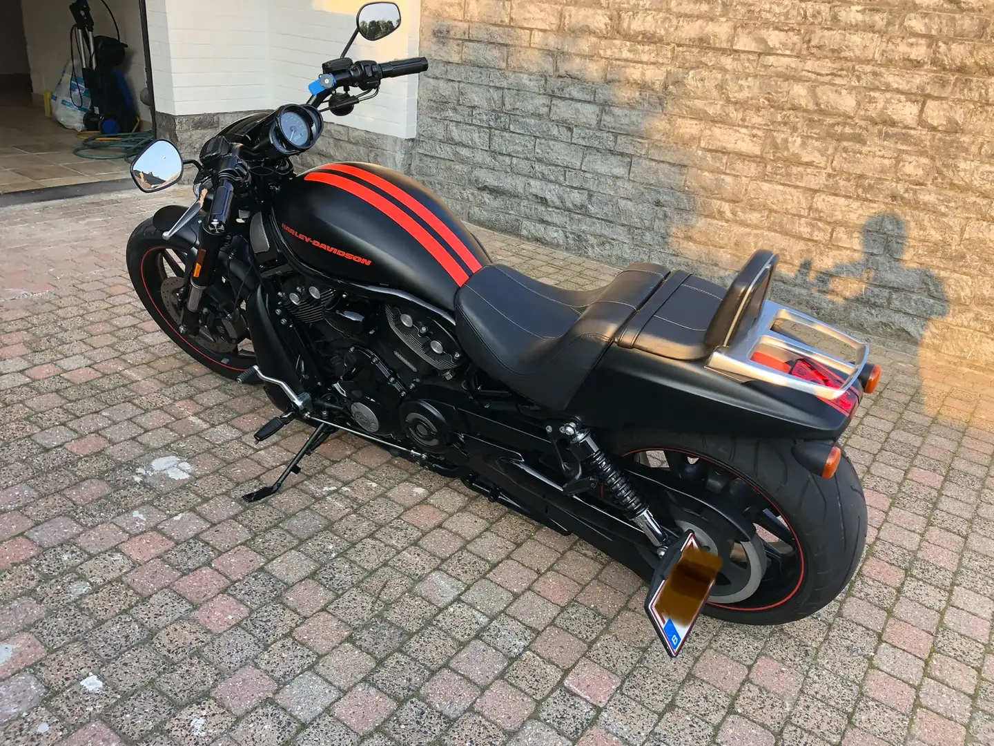 Harley-Davidson VRSC Night Rod Zwart - 2